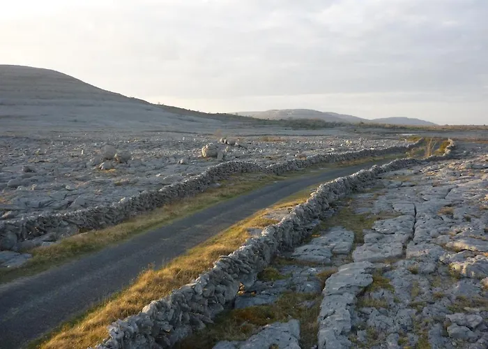 3 Bedroom Townhouse In The Heart Of The Burren Дом отдыха