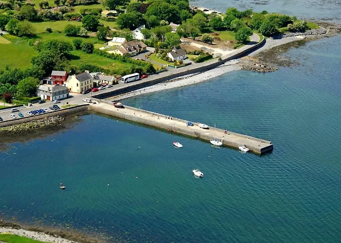 3 Bedroom Townhouse In The Heart Of The Burren Дом отдыха *