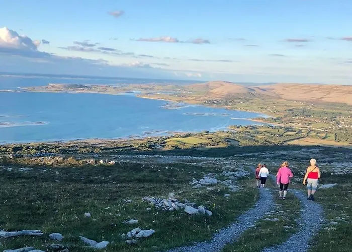 3 Bedroom Townhouse In The Heart Of The Burren Дом отдыха *