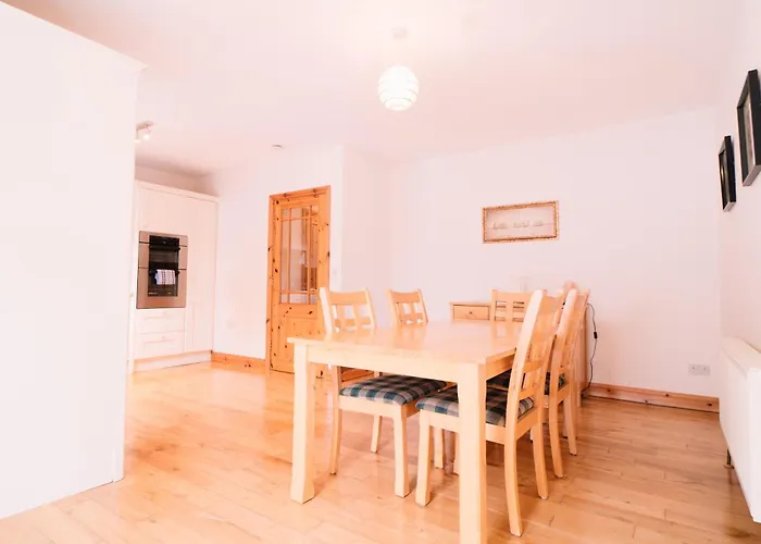 3 Bedroom Townhouse In The Heart Of The Burren Дом отдыха