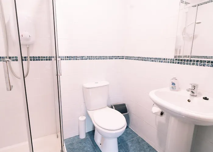 Дом отдыха 3 Bedroom Townhouse In The Heart Of The Burren Балливон