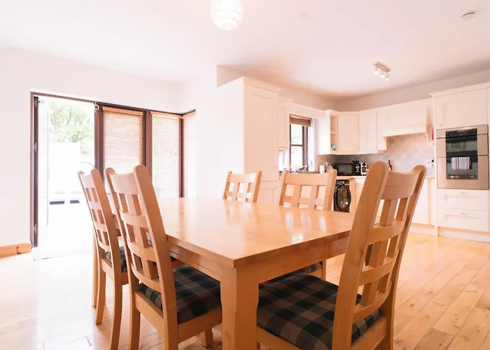 3 Bedroom Townhouse In The Heart Of The Burren * Балливон