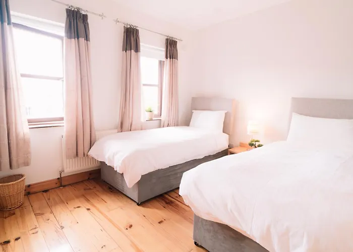 3 Bedroom Townhouse In The Heart Of The Burren Балливон